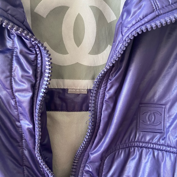 CHANEL winter vest - Picture 4 of 6